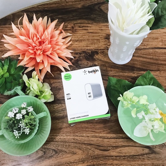 Belkin 24W 2 Port USB Home Charger Block - Picture 2 of 4